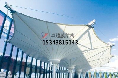 為什麽膜結構建築以“白”為美